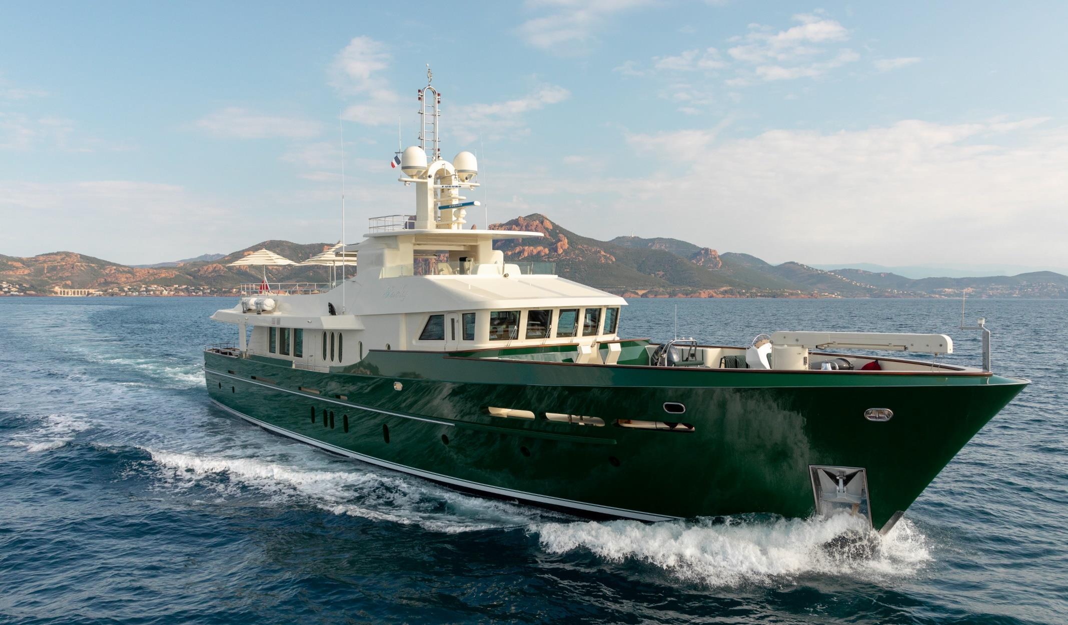 expedition yacht charter
