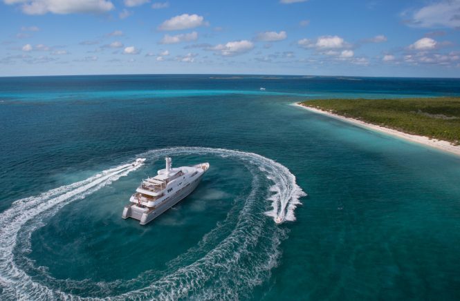 DREAM yacht in French Polynesia