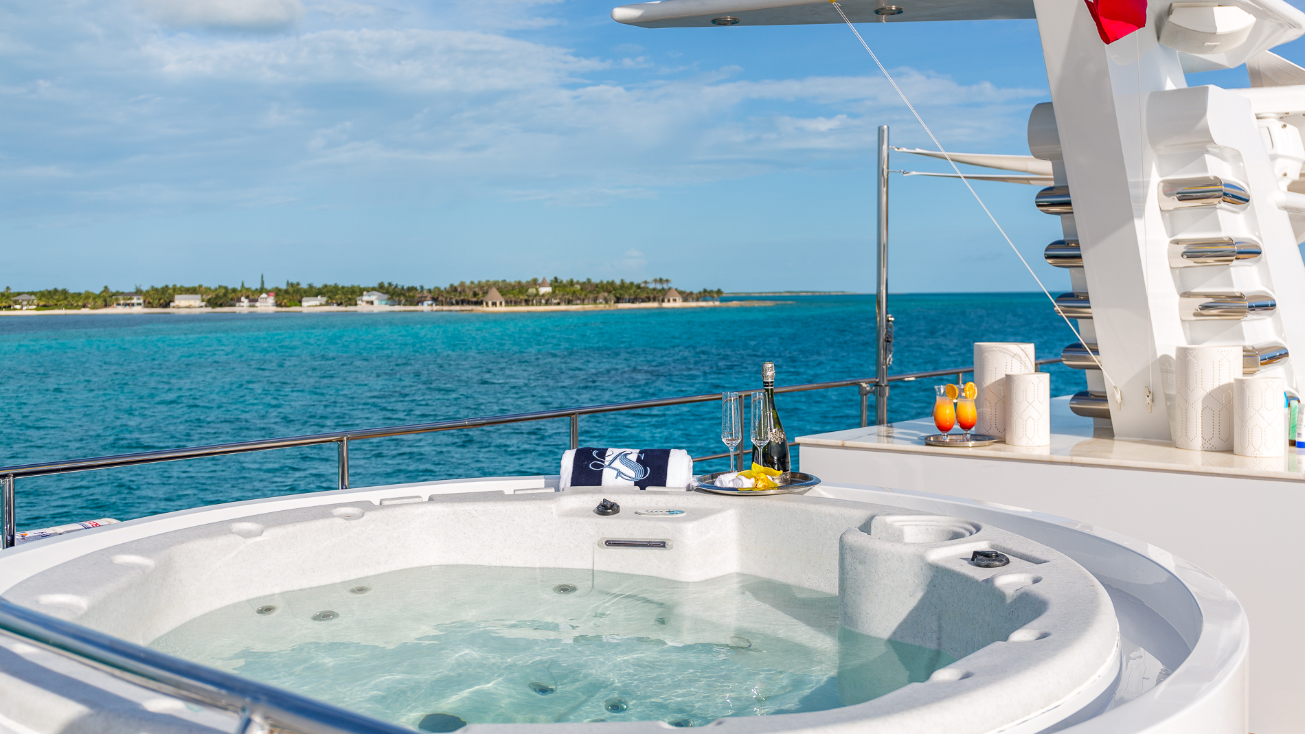 Jacuzzi onboard Lady S — Yacht Charter & Superyacht News