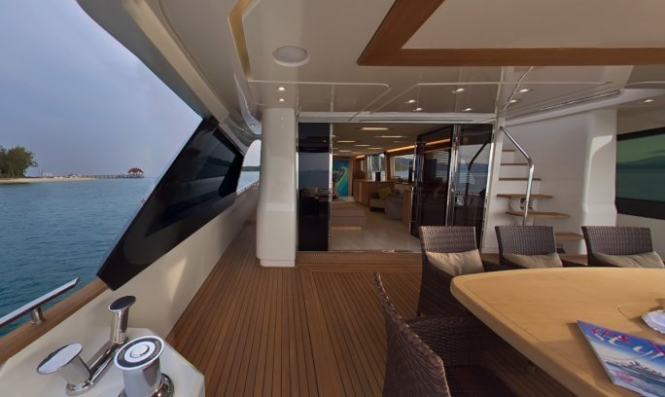 Aft deck with an alfresco dining area