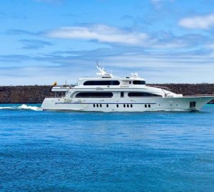 25% price reduction by 39m charter yacht GRAND DAPHNE in the Galapagos