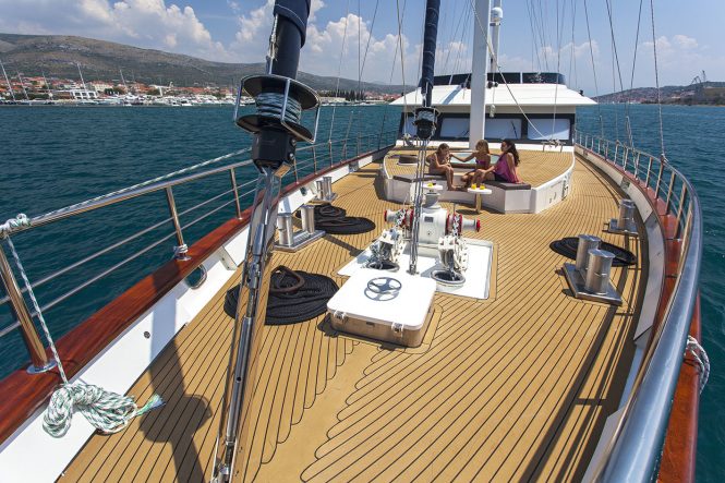 Foredeck offering great space to unwind and relax in the Jacuzzi