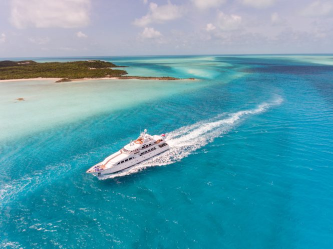 LADYJ superyacht cruising in the Bahamas © Quin BISSET