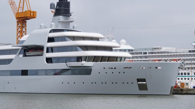 SOLARIS superyacht © DrDuu