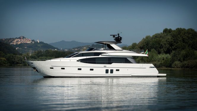 Sanlorenzo SL78 yacht sistership to KAWA