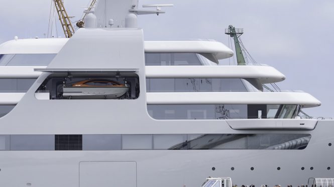 Yacht SOLARIS detail © DrDuu