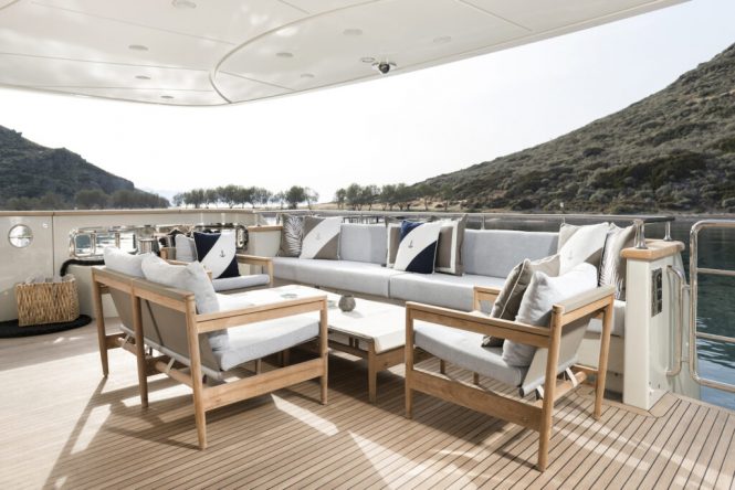 aft deck © pozitifstudyo.com