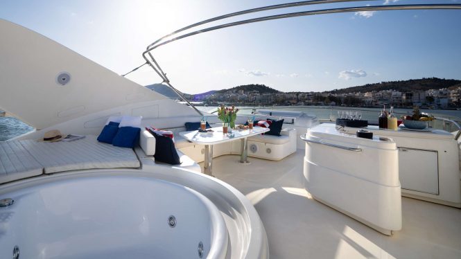 Flybridge on motor yacht ESTIA YI