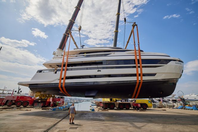 Luxury yacht ANVILUGI launched in Italy