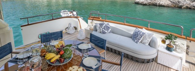 alfresco dining area and seating