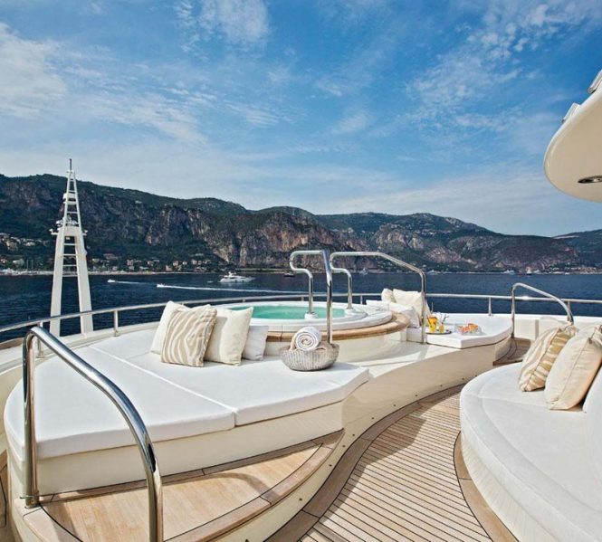 Jacuzzi for a relaxed time on board