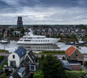 Feadship charter yachts SAMADHI and HARLE return home for winter refit