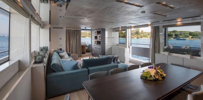 Saloon and dining area