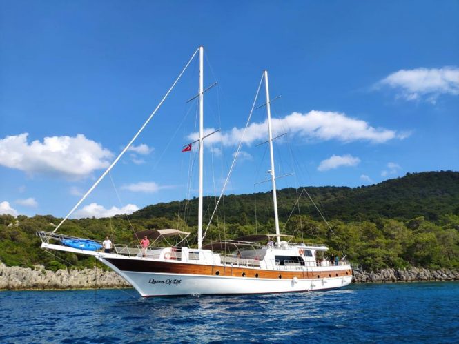 luxury motor sailer yacht QUEEN OF RTT