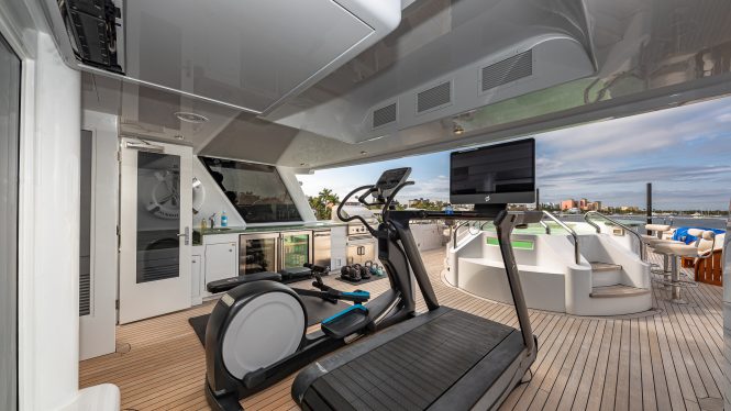 Sun deck gym and Jacuzzi