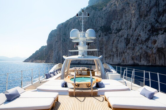 Sun deck with Jacuzzi