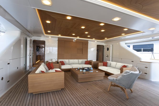 Aft deck exterior relaxation area - Credits Giuliano Sargentini