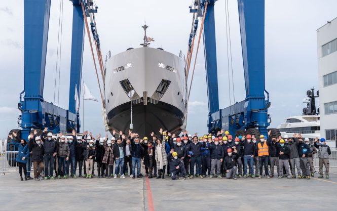 Custom Line 106' superyacht Y Launch