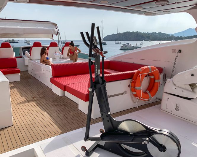 Jacuzzi and sunbathing areas