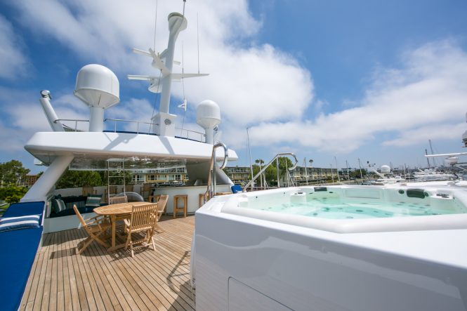 Spacious Sun Deck