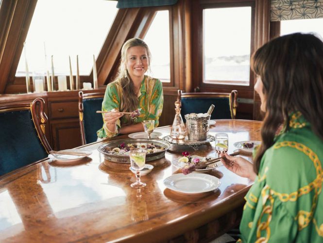 Dining about the superyacht SEA BREEZE III