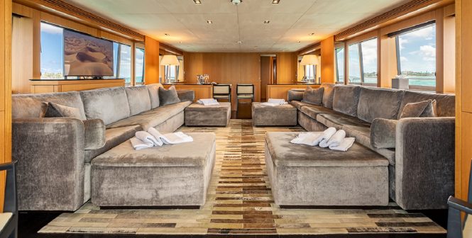 Luxurious main salon