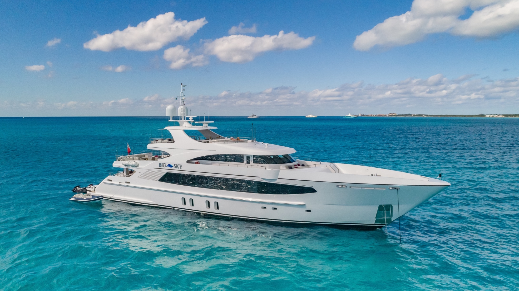 Luxury charter yacht BIG SKY available in the Bahamas in 2022