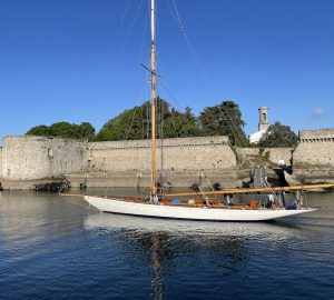 Sailing yacht MOONBEAM IV restored in time for Fife Regatta
