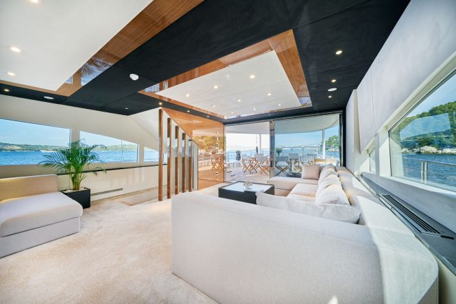 Saloon with plenty of space to relax