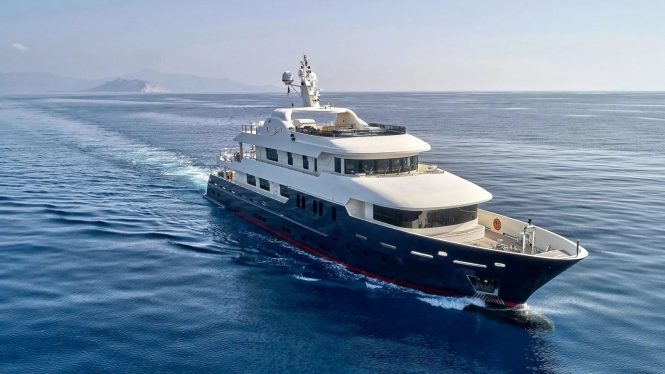 Luxury yacht SERENITY II