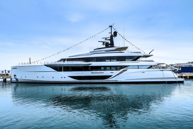 CRN MY 141 60m yacht