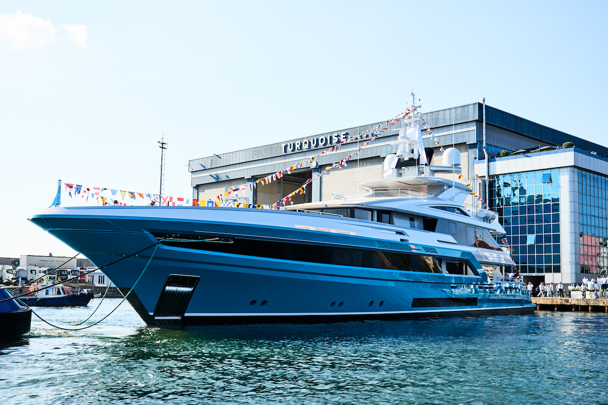 Turquoise motor yacht JEWELS
