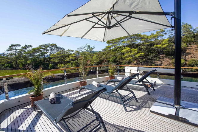 Sun bathing on the flybridge