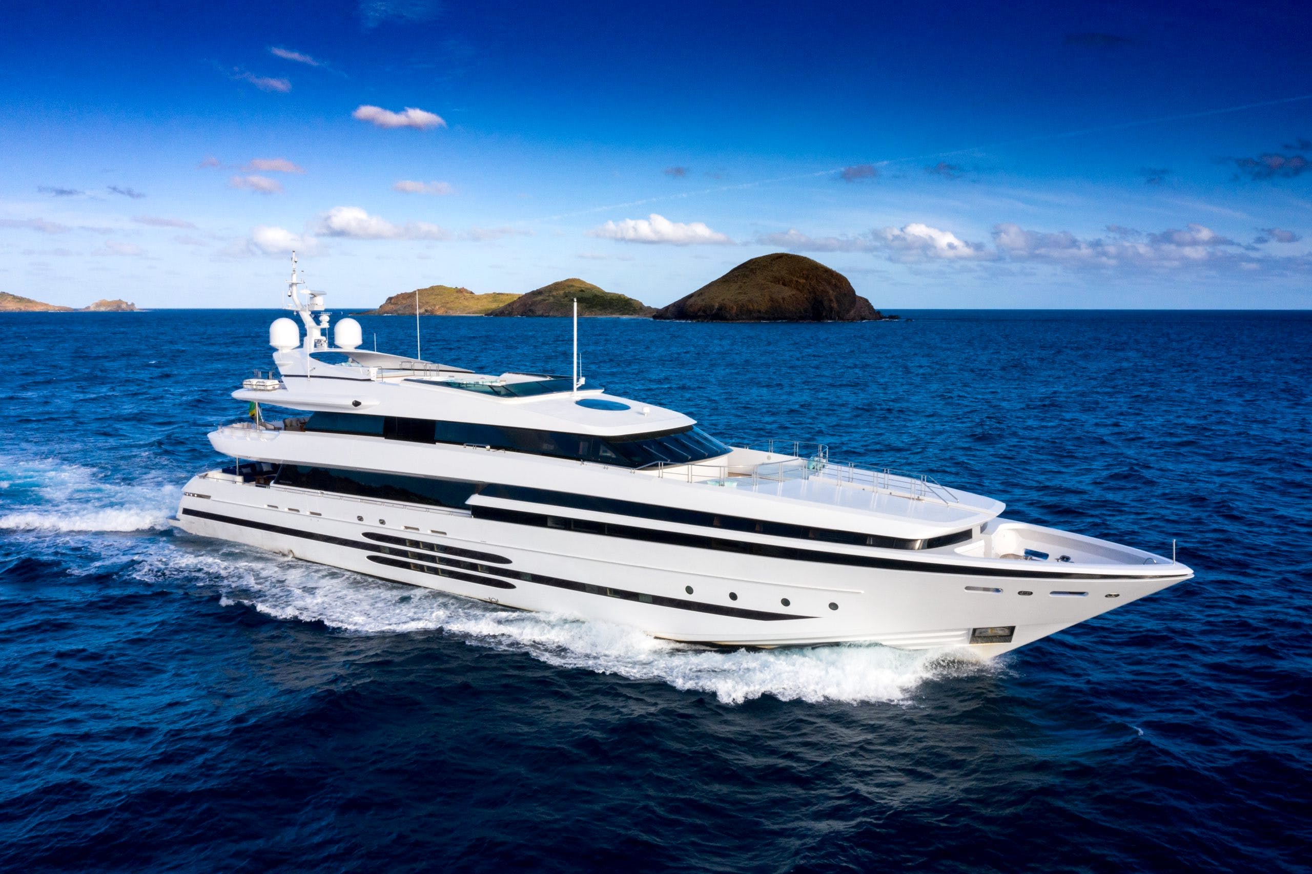 Luxury yacht BALISTA