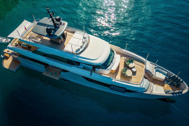 Luxury yacht VERVEINE