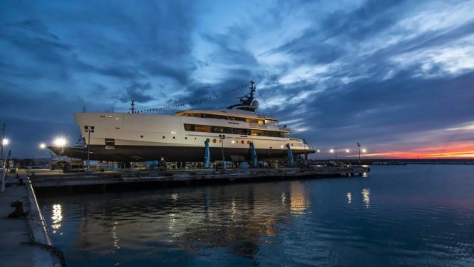 Launch of FB283 from Benetti
