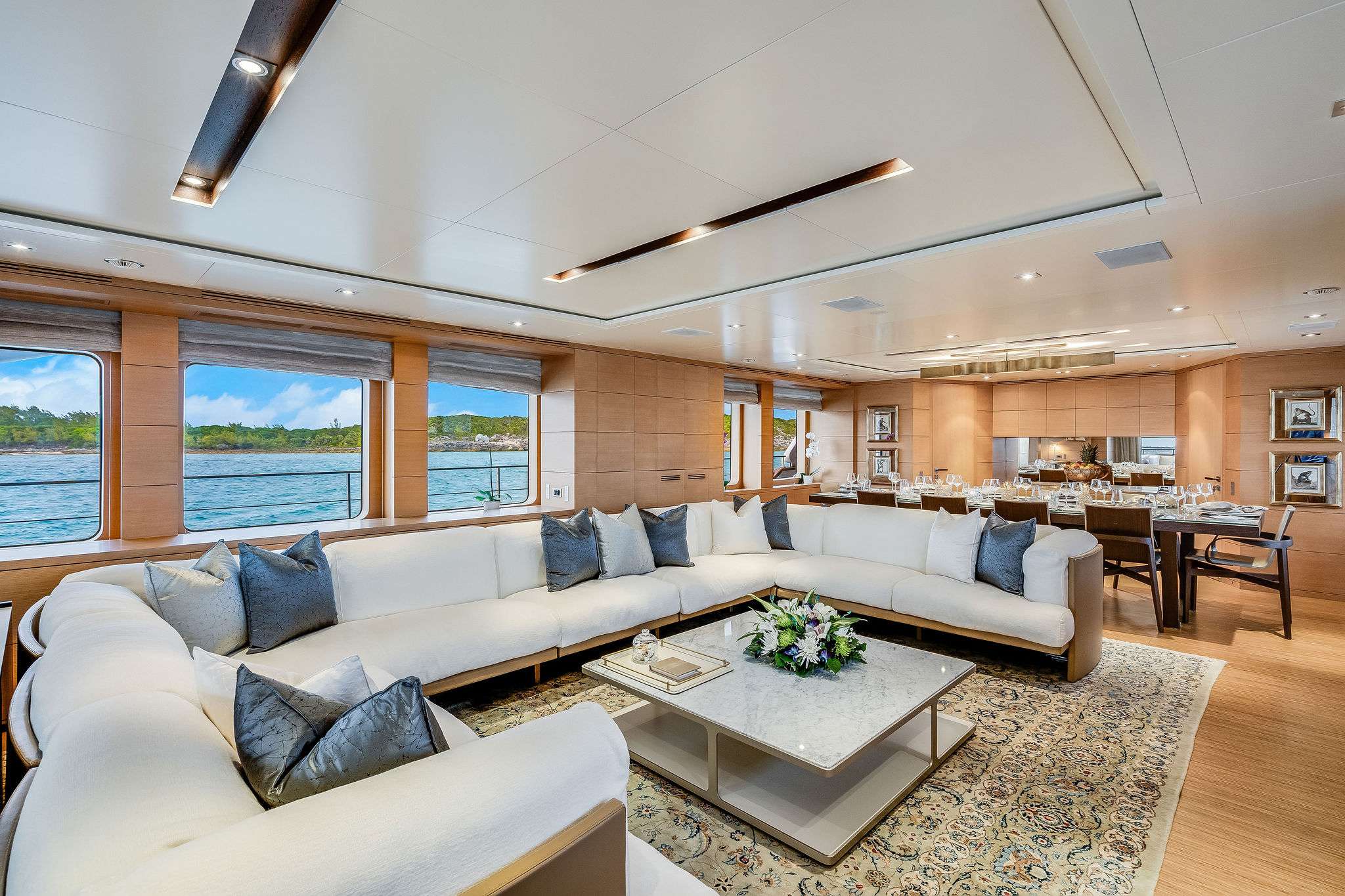 Luxury yacht LADY H main salon