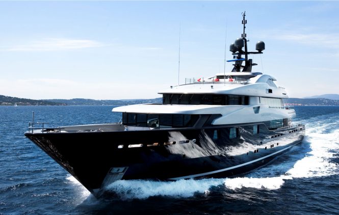 Luxury yacht SLIPSTREAM