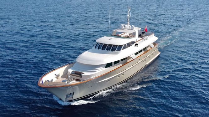 Luxury yacht ORIZZONTE