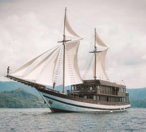 Phinisi style luxury yacht SAMSARA SAMUDRA offering extraordinary voyages across Southeast Asia
