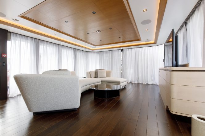 Contemporary sky lounge | image from Robert Matic