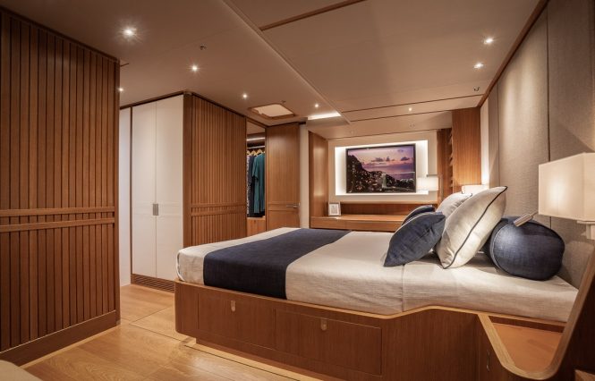 Master suite | image from Navis Yachts