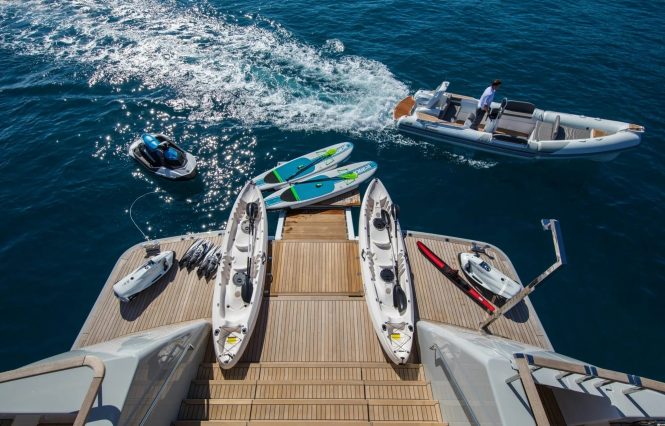 Water toys ©StuartPearce