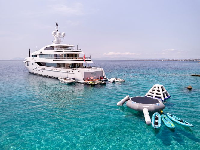 O'EVA yacht with watertoys