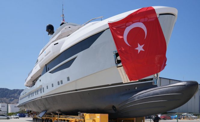 Motor yacht KASIF