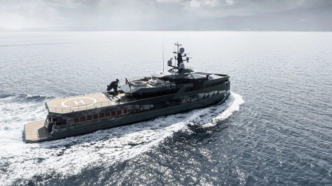 Motor yacht PINK SHADOW