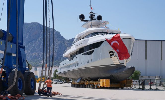 Superyacht KASIF