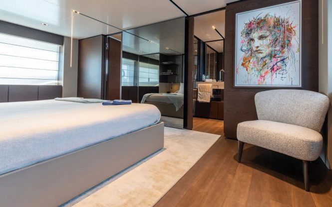 Main deck master suite