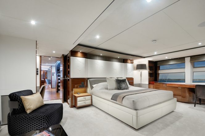 Main deck master suite