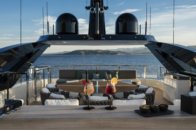 Luxury yachting lifestyle - Photo © Leonardo Andreoni 